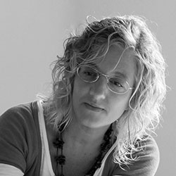 Lola Domènech