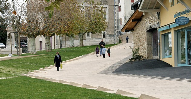 Le Champ de Foire paving at Treffort-Cuisiat, France