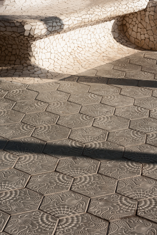 PANOT GAUDI PASSEIG DE GRACIA