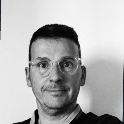 Designer : PAU CASALDÀLIGA