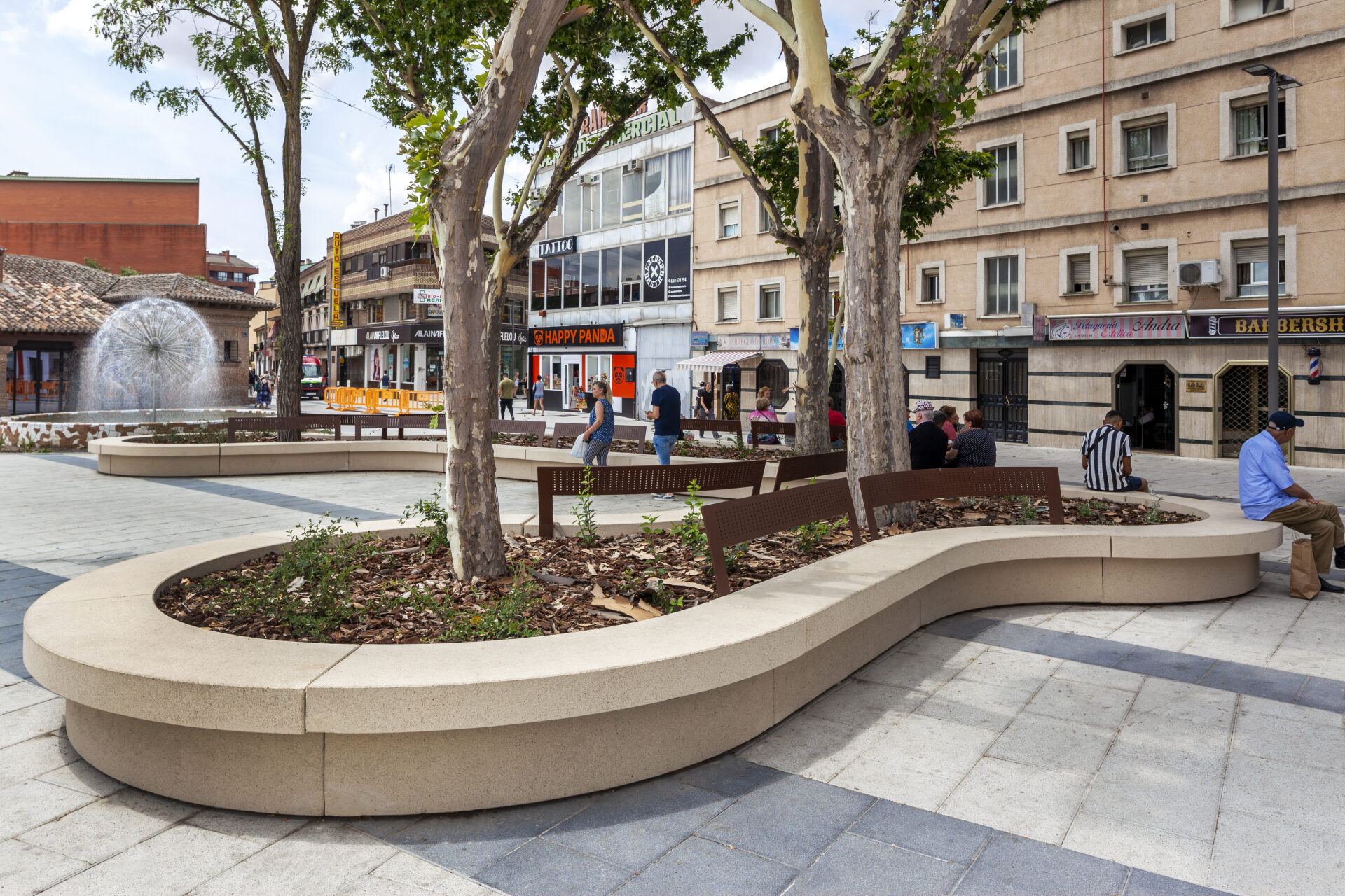 PLAZA DE LA GUARDIA CIVIL, PARLA, MADRID, ES