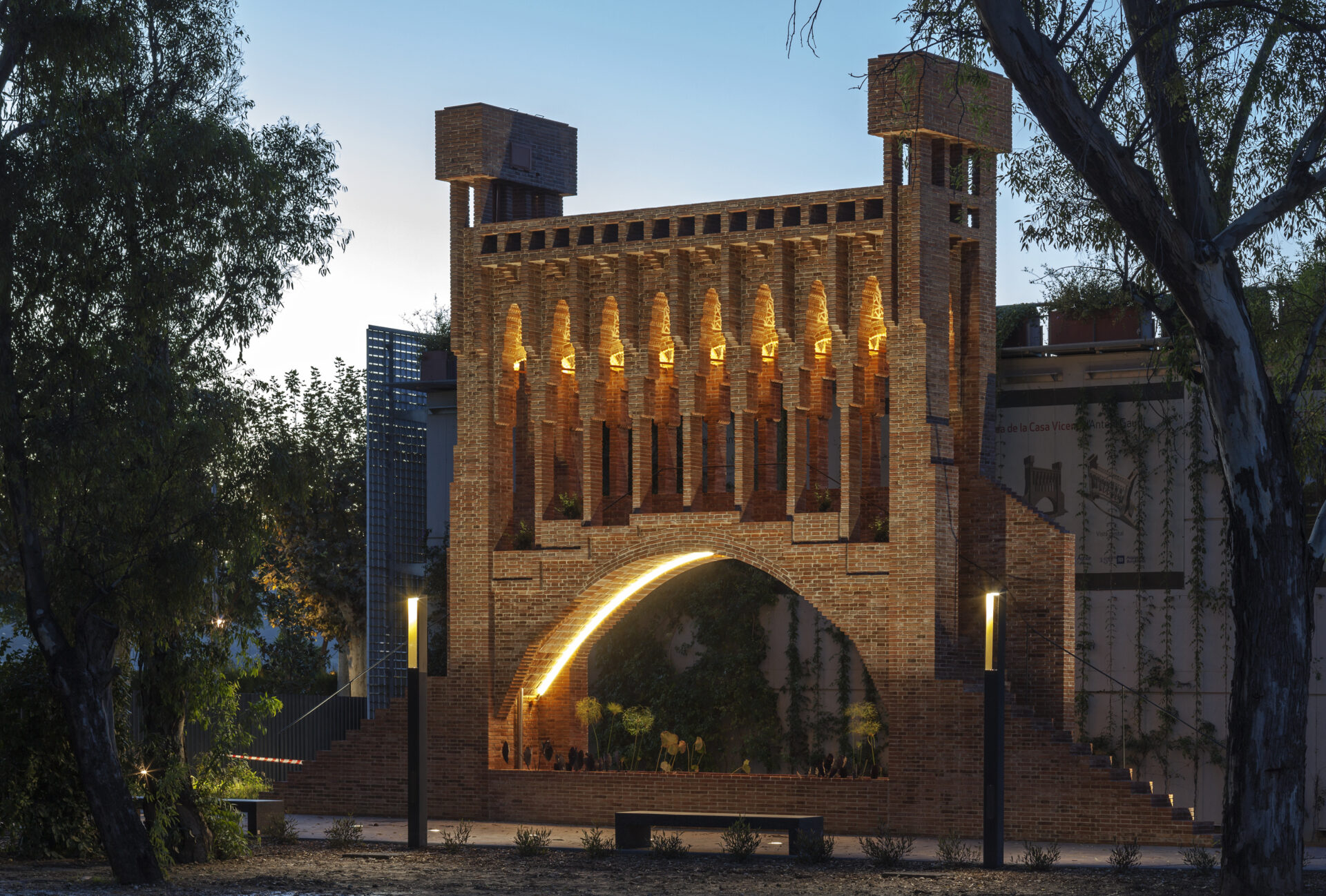 PARC DE LES AIGÜES, CORNELLÀ, CATALUNYA, ES