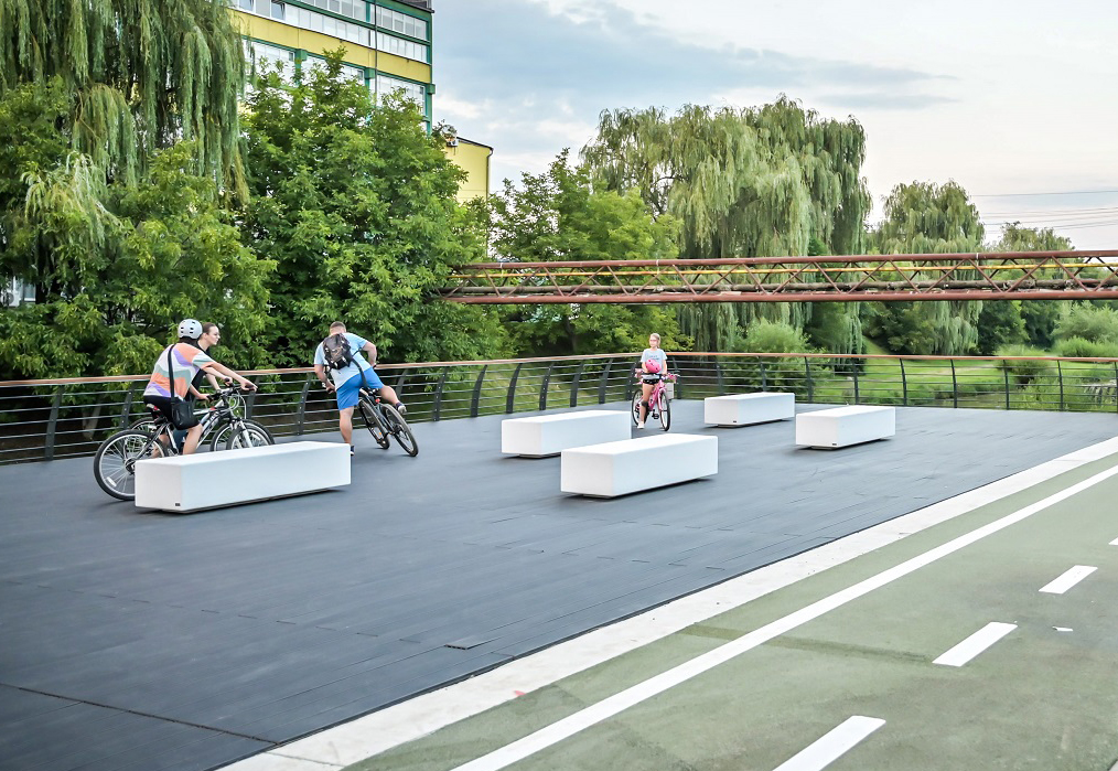 BIKE TRAILS ALONG RIVER CIBIN, SIBIU, RO