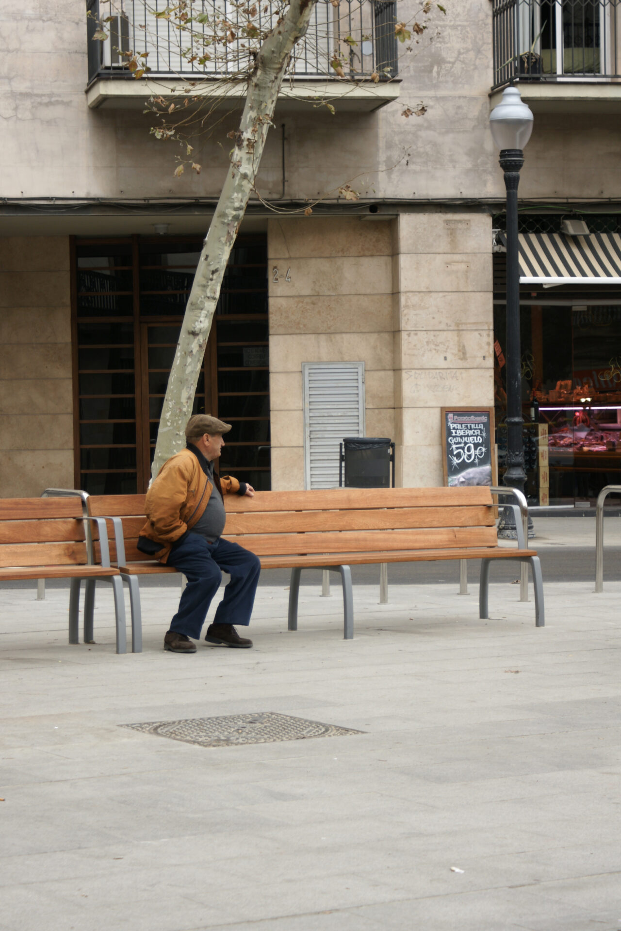 PLAÇA ORFILA, BARCELONA, CATALUNYA, ES