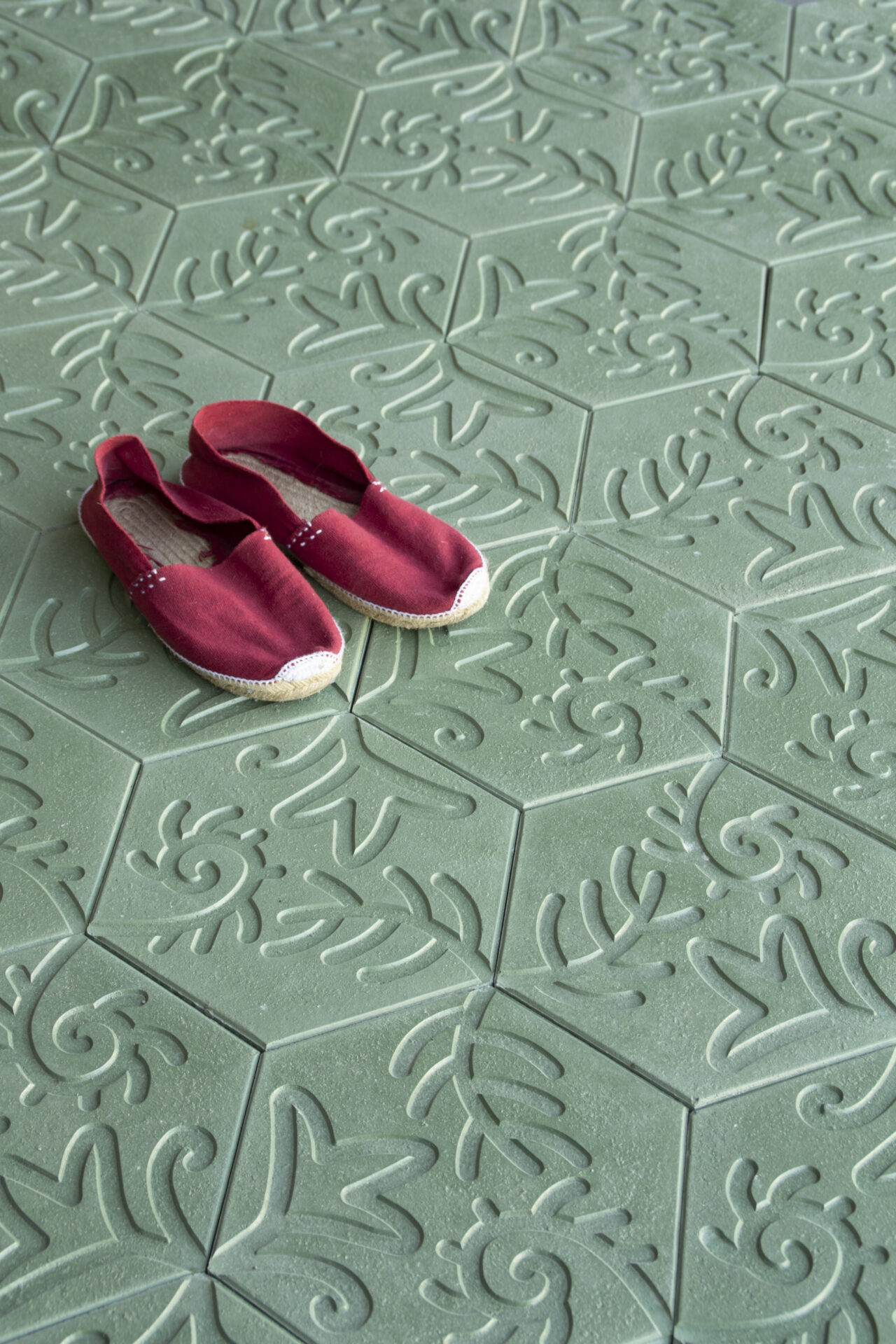 MODERNA TILE