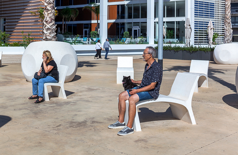 PASSEIG MARÍTIM DE BADALONA, CATALUNYA, ES