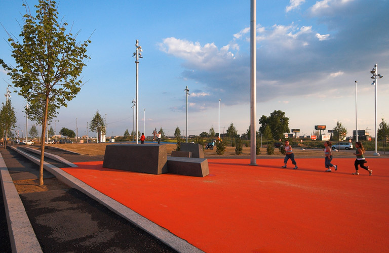 PLAÇA DE L'AMISTAT, EL PRAT DE LLOBREGAT, CATALUNYA, ES