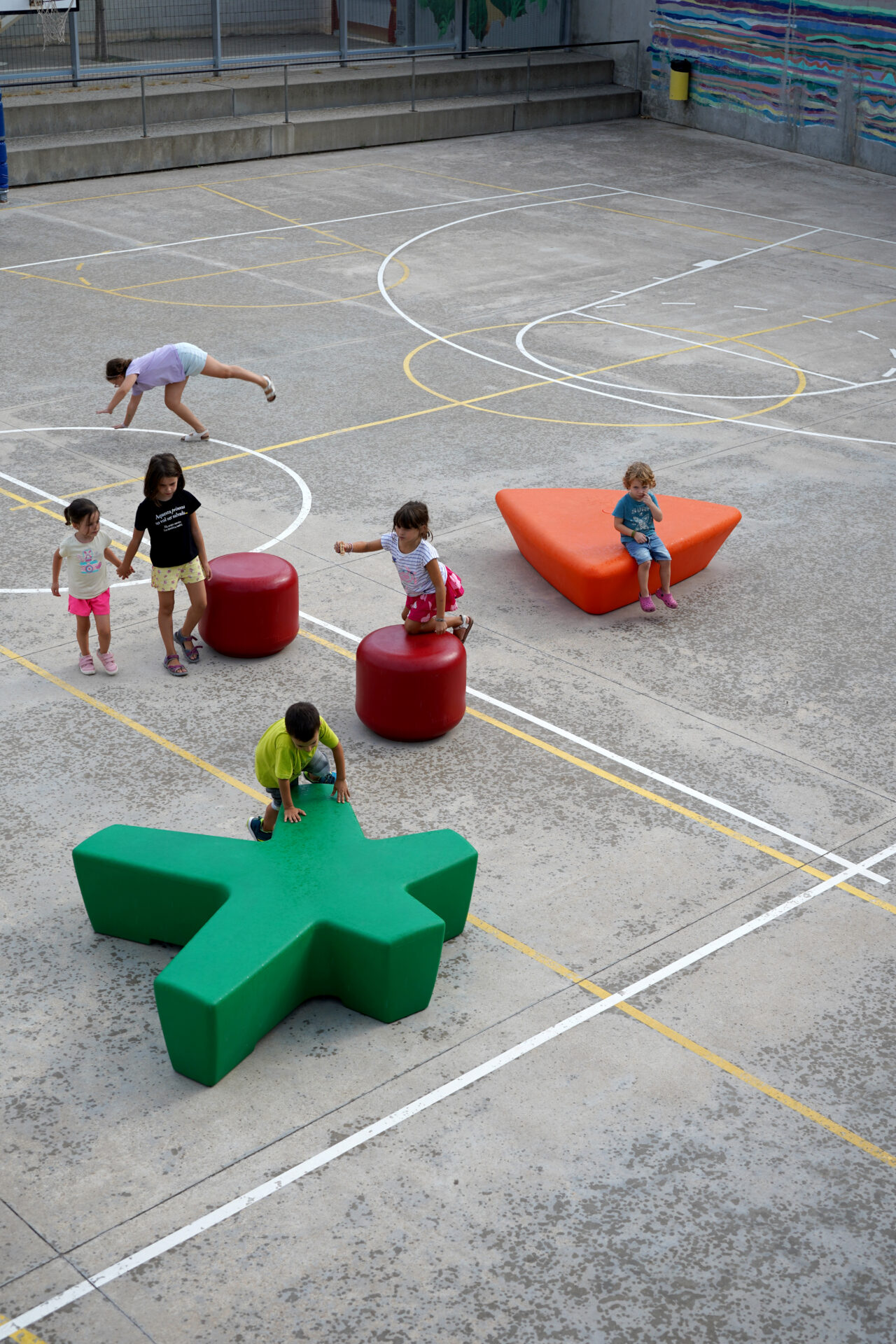 COL·LEGI JUNGFRAU, BADALONA, CATALUNYA, ES