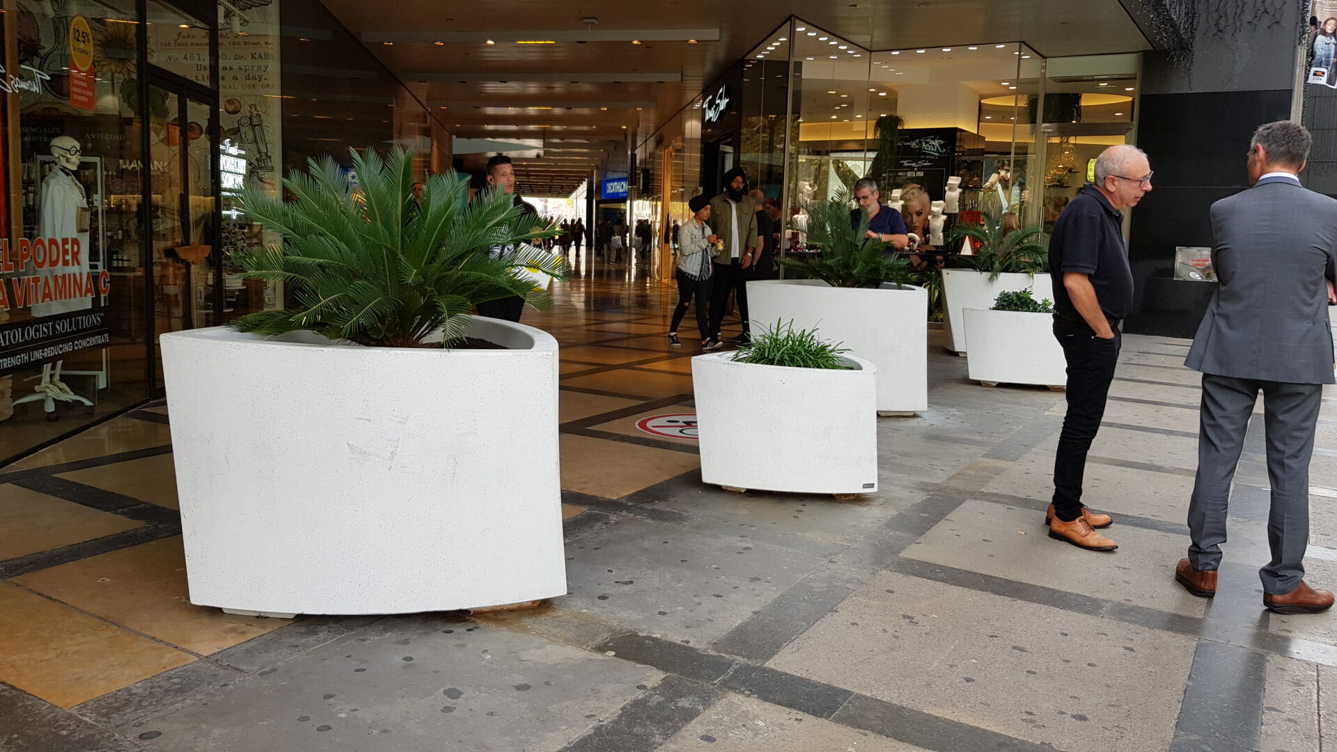 L'ILLA DIAGONAL DE BARCELONA, CATALUNYA, ES