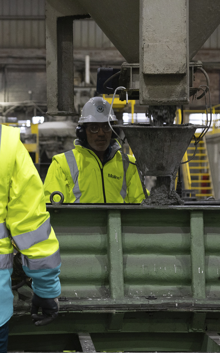 Escofet fábrica vertido hormigón molde