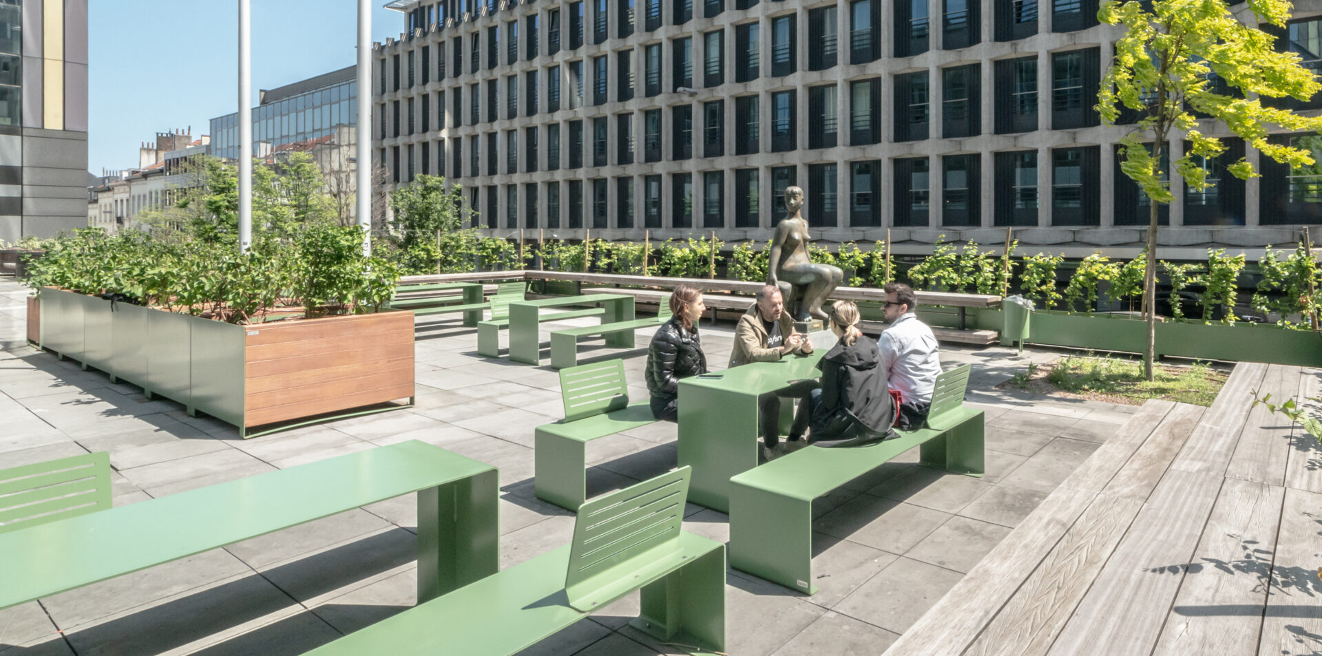 Band banca y mesa metalica color verde reseda