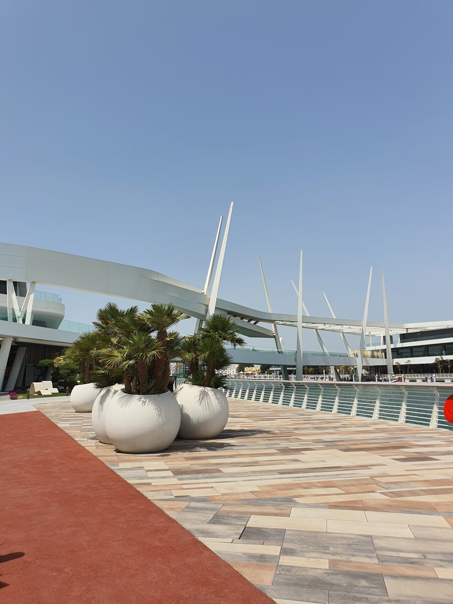 Esfera en AL QANA UAE, Escofet